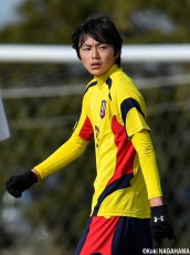 [横山杯]右足一閃! 慶應義塾MF山田が強烈なミドルで会場沸かす(4枚)