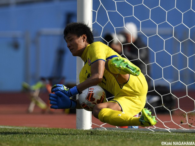 ドンピシャストップで勝利に大貢献!鹿児島城西GK泉森が、PK戦1人目を横っ飛びセーブ(8枚)