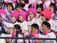 選手の足を最後まで突き動かした佐野日大&一条高の熱い応援(8枚)