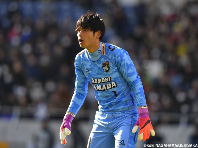 難攻不落の要塞…青森山田GK廣末はフィード砲撃で敵陣も制圧(8枚)