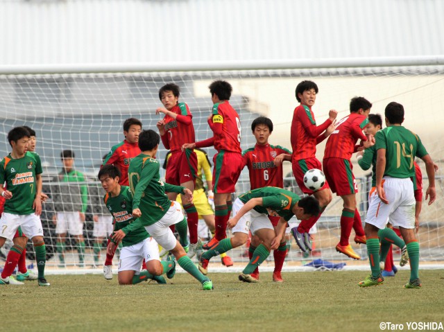 [新人戦]U-18日本代表選出の青森山田MF郷家は3戦連発ならず、無念の準Vに(4枚)