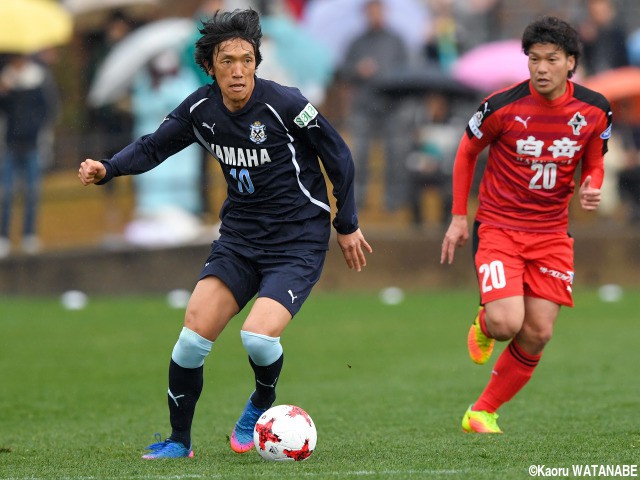 俊輔トップ下で先発の磐田、川又が先制ヘッドも熊本に追いつかれドロー