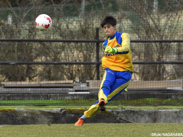 日本高校選抜のGK争う深谷圭佑&月田啓(4枚)