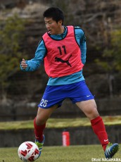 ともにプリンスリーグ優勝の立て役者、MF薬真寺孝弥とFW伊藤龍生が攻撃力でアピール狙う(4枚)