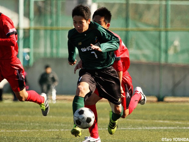 [新人戦]今年も昌平に逸材MF。ドリブル、ワンツー、スルーパス…司令塔の山下が攻守で違い示す:埼玉(4枚)