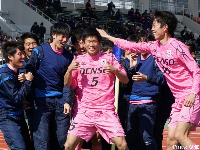 [デンチャレ]関西が関東B・北信越に逆転勝利で3位フィニッシュ!ルーキー山本FKからDF大野が決勝点