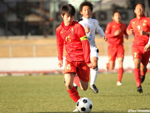 [新人戦]九州を代表するストライカー、神村学園FW高橋大悟(4枚)