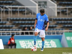 横浜FCはカズ先発復帰も今季初黒星…徳島は3連勝&3位浮上(20枚)