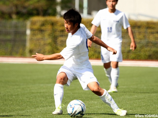 [プレミアリーグEAST]攻守両面でボールに絡んだ市立船橋のU-16日本代表MF井上怜(4枚)