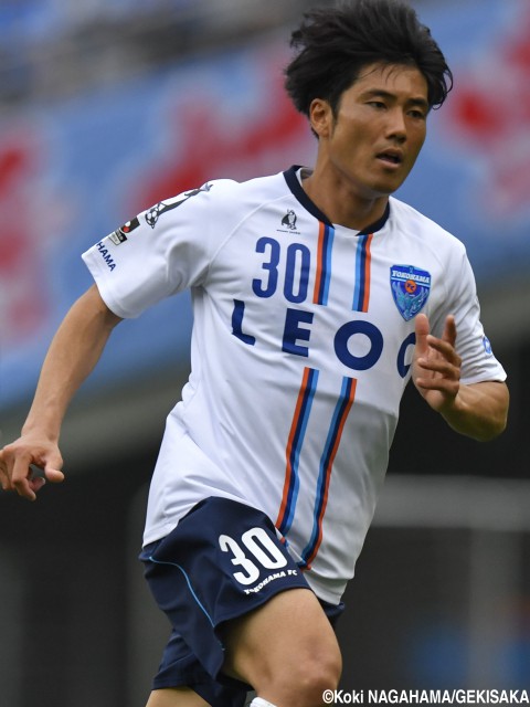GW2戦連続フル出場、横浜FCの“フレッシュ”な32歳DF小宮山(4枚)