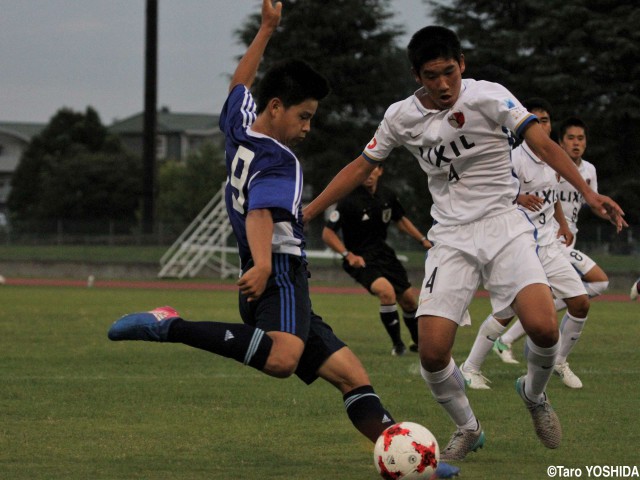 アジアの戦いに臨むU-15日本代表、ゴール期待のFW陣は吉田、中野桂、青木、小塩の4人(8枚)