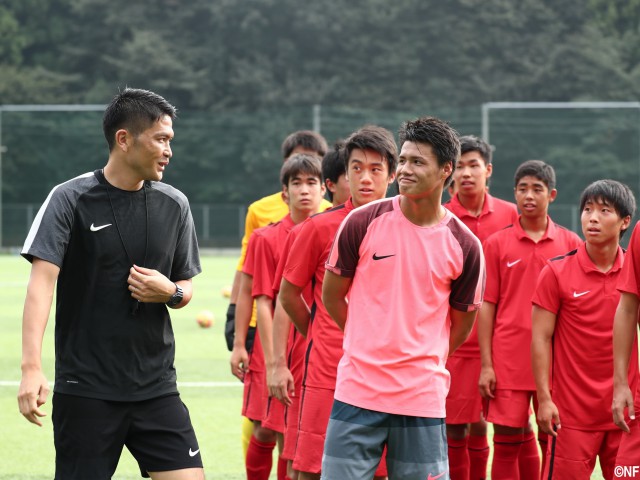 岩政特別コーチの指導を受ける流経大柏、注目CB関川は新たな発見も(16枚)