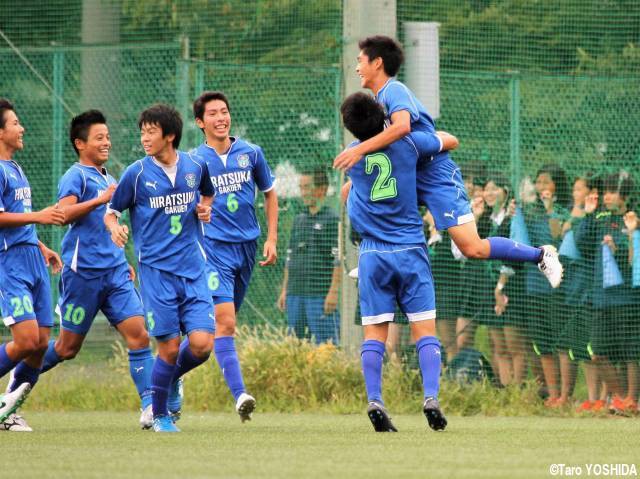 華麗なルーレットとコントロールショット。平塚学園MF三浦が技ありの先制ゴール:神奈川