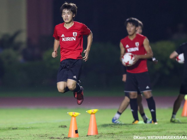 FW斉藤、FW山田が全体練習に合流、主将福岡は問題なし(8枚)