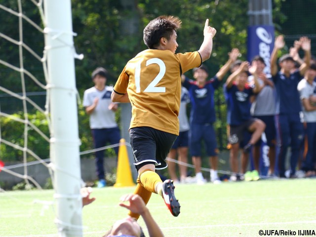 [関東2部]池谷友喜、大学リーグ戦初のハット!中大を今季初の3連勝に導く(7枚)