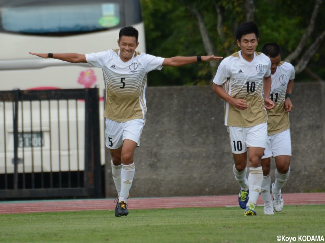 [関東]連勝街道順大、首位と勝ち点1差をしっかりキープ(16枚)