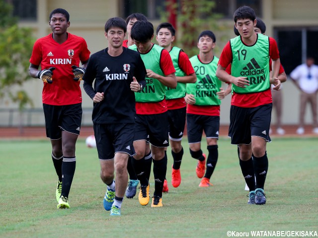 グループ最大の山場フランス戦へ…U-17日本代表8人が練習場で調整(12枚)