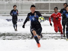 [AFC U-19選手権予選]“雪合戦”!U-18代表が伊藤2発などで7-0快勝!安藤は半袖プレーで周囲驚かす(19枚)