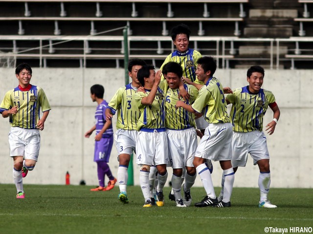 上田西が堅守速攻で掴んだ12年ぶりの選手権出場!湘南内定FW新井の市立長野は1点及ばず…:長野(10枚)