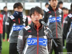 J2残留熊本、立ち上げから13年間関わった池谷友良監督が辞任「クラブを去る」