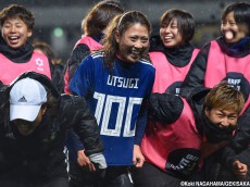 代表100戦目達成の主将・DF宇津木瑠美、ハードワークで中盤に君臨(8枚)