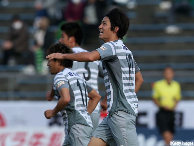 秋田がMF日高慶太との契約を更新「必ずJ2に昇格し、今年以上の感動を」