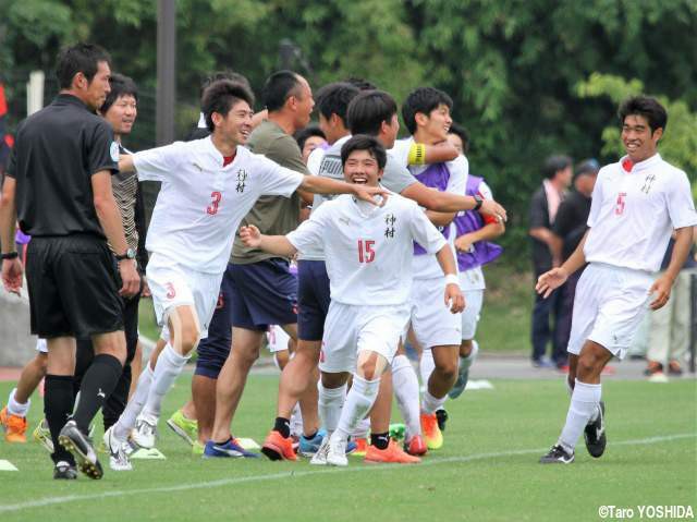 松陽の堅守を延長後半にこじ開けた神村学園、鹿児島連覇に王手!