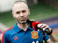 イニエスタがロシアW杯後のスペイン代表引退を否定「やめるとは言わない」