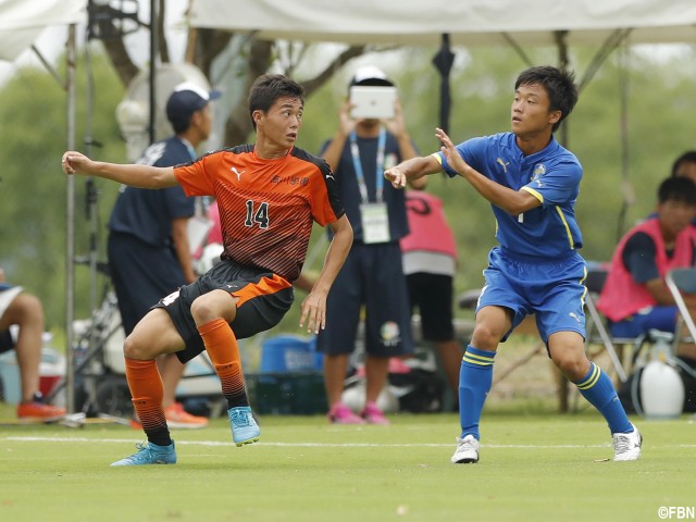 高川学園が2発逃げ切り勝利!草津東は終盤にMF山本が一矢報いるも1点及ばず(8枚)