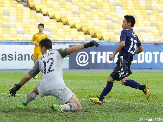 U-16代表MF三戸が走って、走ってダメ押しゴール奪取(6枚)