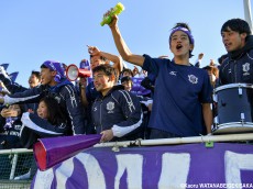 昨年インカレ3位の関西大は初戦敗退…勝利を信じた応援団(6枚)