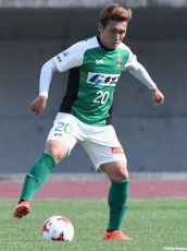 相模原DF麦倉が盛岡に完全移籍「一つでも多くの勝利を」