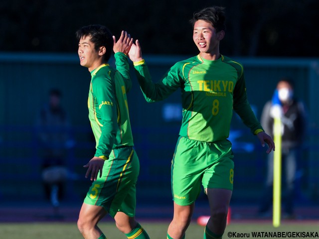 左足一閃!!帝京長岡MF田中克幸が終了間際に劇的逆転ゴール(8枚)