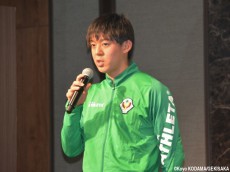 東京V飛び級昇格、17歳MF山本理仁「一年目から試合に絡む」