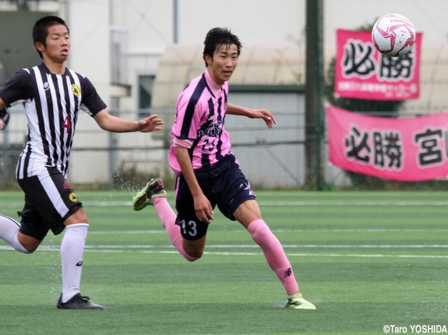 雨中で存在感、宮崎日大の大型FW川野が絶妙切り返しで決勝点演出(5枚)