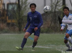 [Rookie League]雨中で熱闘を繰り広げた市立船橋と桐光学園の選手たち(12枚)