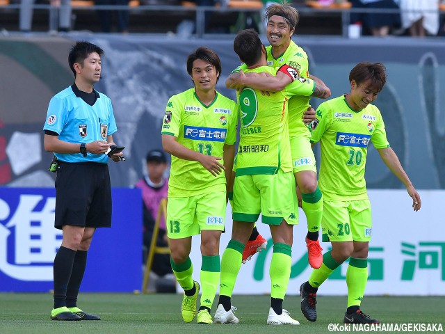 前半だけで4得点のゴールラッシュ!! 千葉がホームで快勝…岐阜は最下位脱出ならず