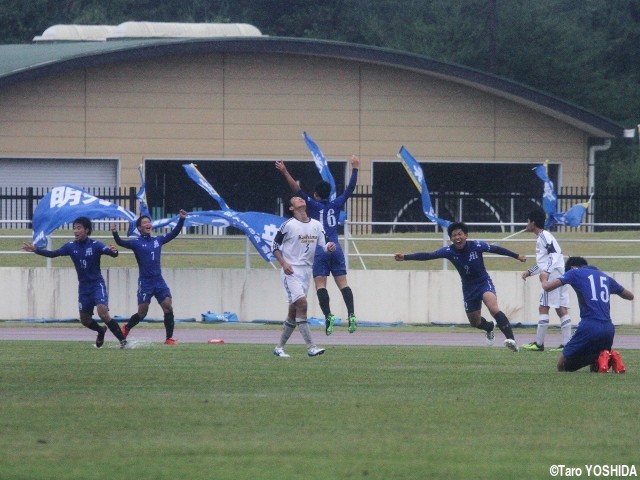 強風雨の中、延長戦決着となった茨城名門対決。明秀日立が立て続けの3年生投入から逆転勝ち!