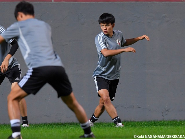 決勝Tへと導く得点を…ゴールを狙う日本代表MF&FW陣(12枚)