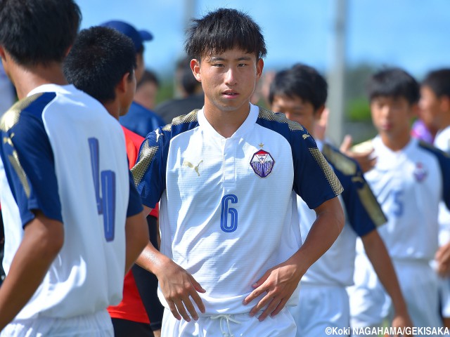 富山一を陰で支える“キーマン”MF牧野奏太、抜群のカバーリングを発揮(5枚)