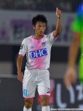 18歳の鳥栖DF松岡大起、5試合連続先発で躍動(4枚)