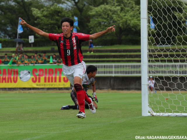 [全中]連覇へあと1つ…日章学園が静岡学園との接戦を制す(20枚)