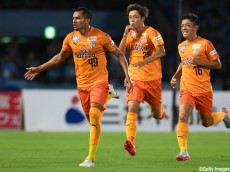 スーパーFKで今季10点目! 清水FWドウグラスの左足炸裂(4枚)