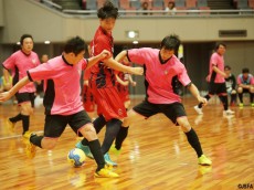 ソーシャルフットボールの全国大会が開幕。優勝候補のEspacio、YARIMASSE大阪が順当に2連勝