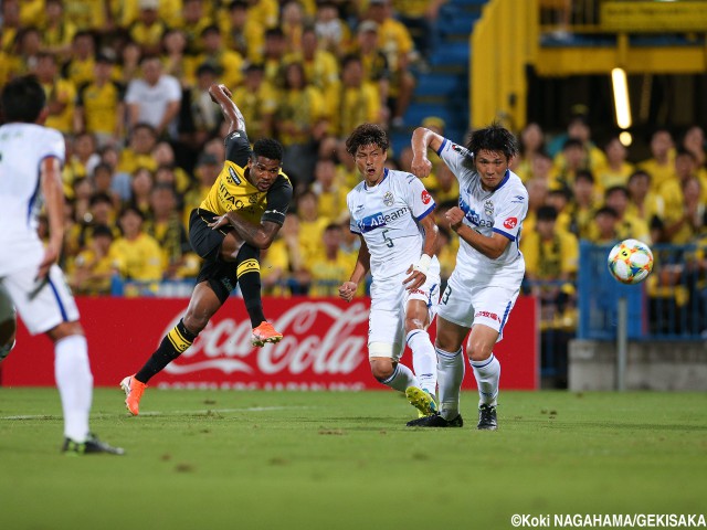 初先発の柏FWジュニオール・サントス「日本サッカーに順応してきた」(4枚)