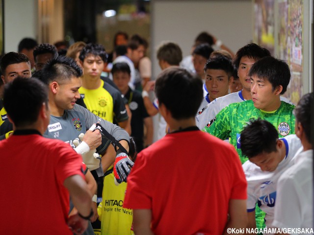 リオ五輪世代の守護神対決は山形GK櫛引に軍配(12枚)