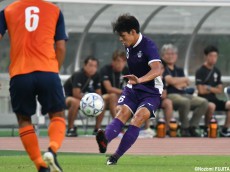 長短パスで敵を翻弄…横浜FC内定の明大MF瀬古樹(6枚)