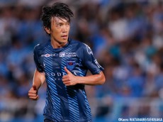 中村俊輔初フル出場の横浜FC、大宮との上位対決はスコアレス