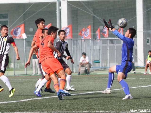 一歩と裏への速さ、ヘッドに注目。名古屋内定の九州国際大付CB吉田晃が追撃ゴール