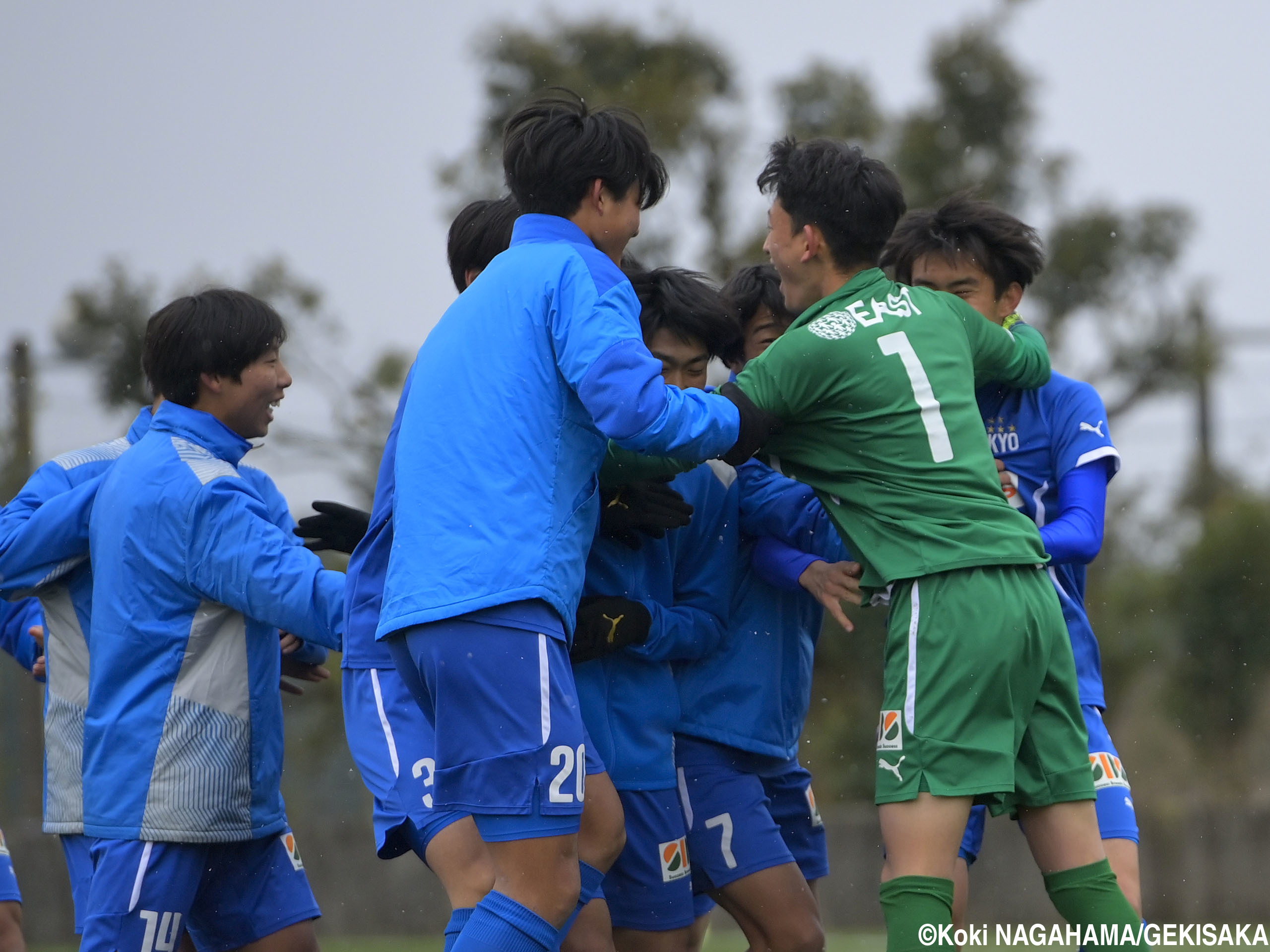 [NEW BALANCE CUP]1年生GK川瀬が1本ストップ!帝京がPK戦を制す(6枚)